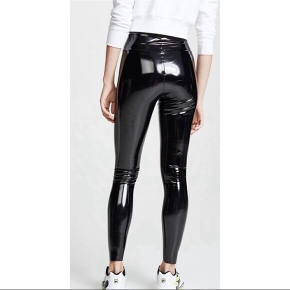 Commando Faux Patent Leather Perfect
Control Leggings in Size S - Picture 10 of 10